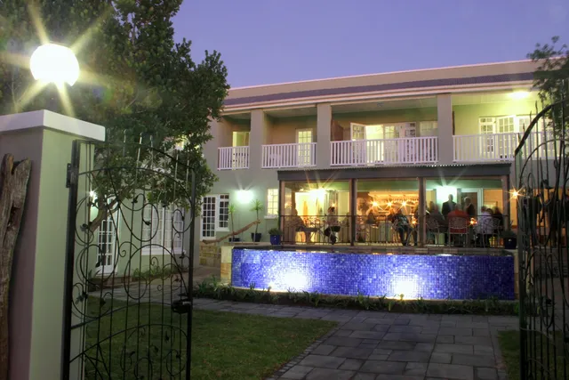 Lodge on Main Guest House & Conference Centre