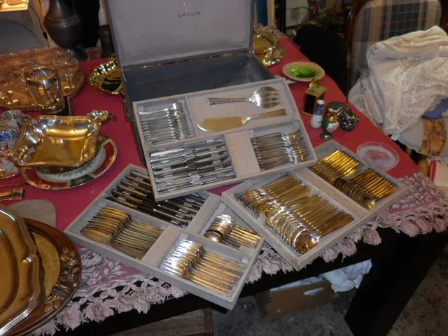 Le Coin Brocante du Six