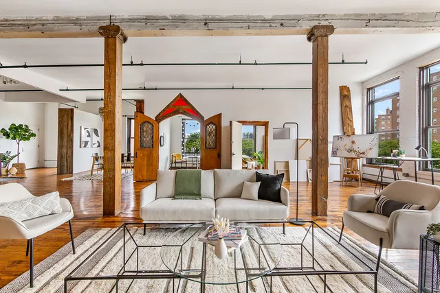 Callan Bergmann, Licensed Real Estate Salesperson