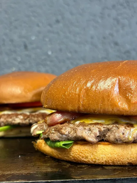 ALB - A La Burgr (Padelcito)