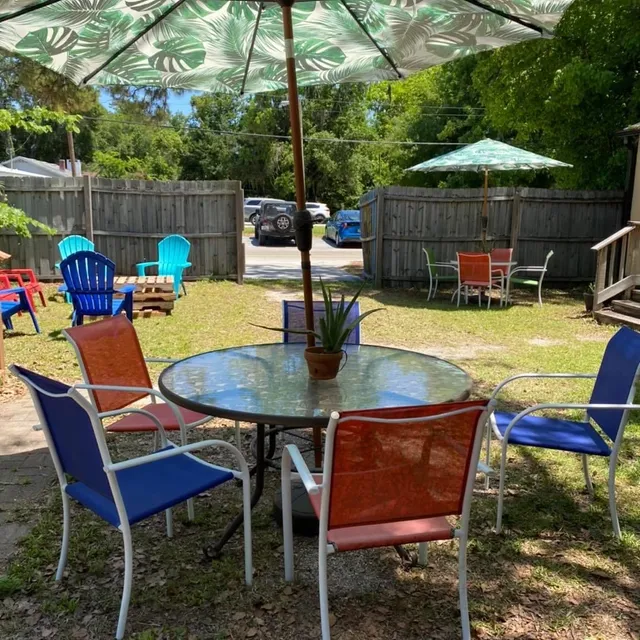 Colsie Coffee & Bakeshop