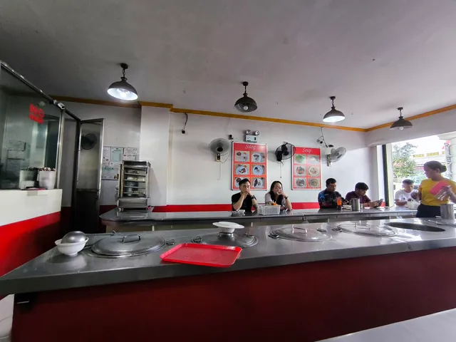 Salutos Restaurant - Parañaque