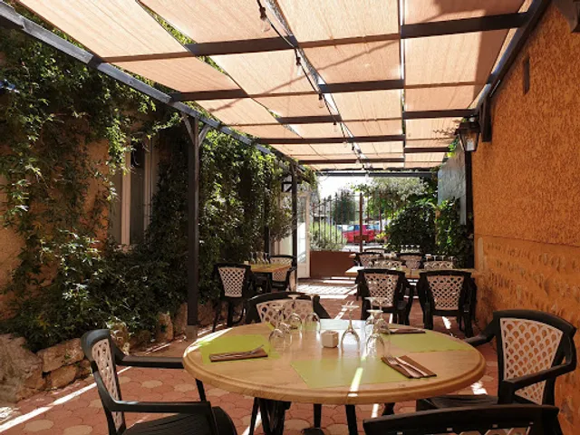 RESTAURANT PAQUET .Changement de propriétaire. Réouverture 4 Décembre 2025