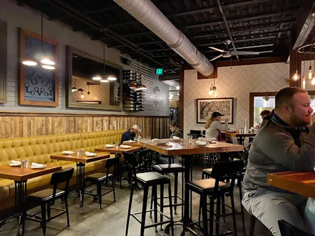 Calhoun Street Tavern