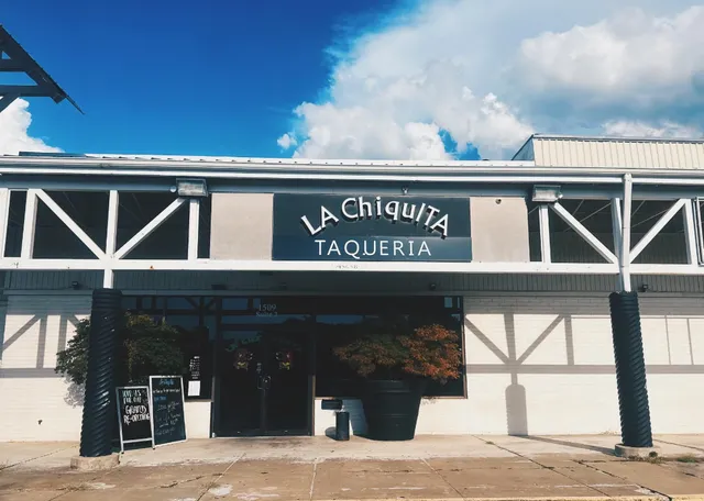 La Chiquita Taqueria & Bar