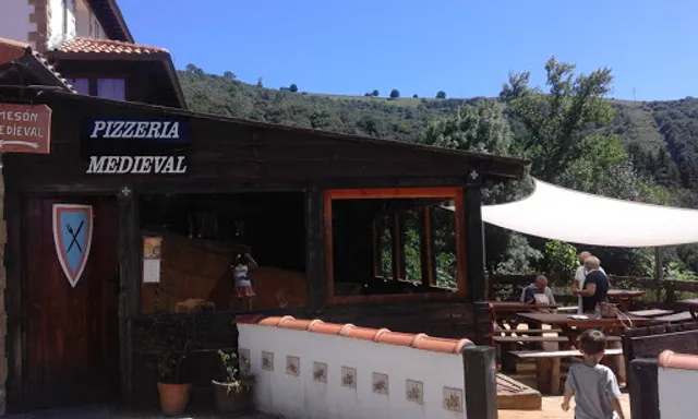 Pizzería Medieval El Collado de las Lobas