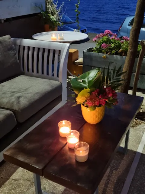 Calma coffee-bar & restaurant