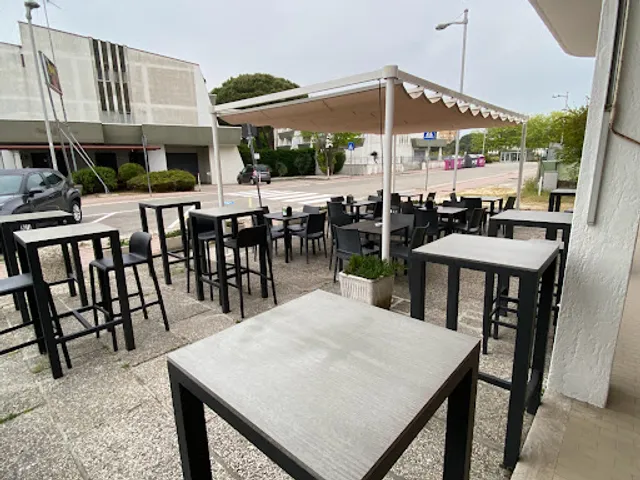 BAR PASTICCERIA LA MODERNA