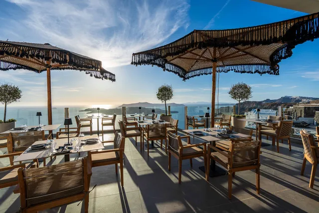 Elia Restaurant & Lounge