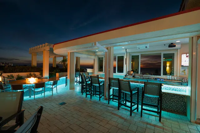 Evy's Terrace Bar & Bistro