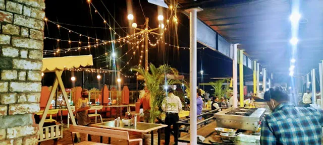 Chavni Chaat Bazar Meerut