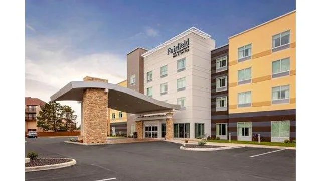 Fairfield by Marriott Inn & Suites Port Clinton Waterfront
