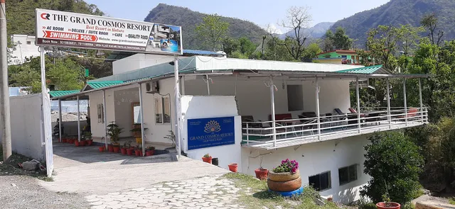 Collection O Cosmos Resort