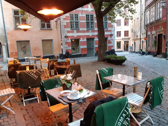 Under Kastanjen - Restaurang & Café