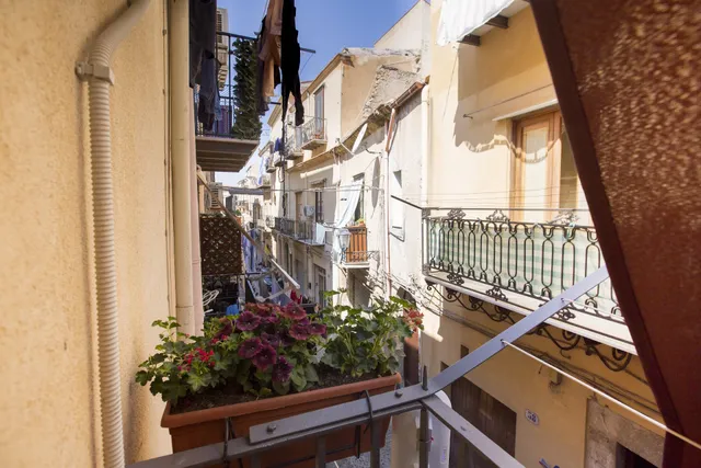 CASA CATHERINE CEFALU '