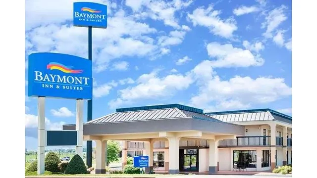 Baymont by Wyndham Clarksville Northeast