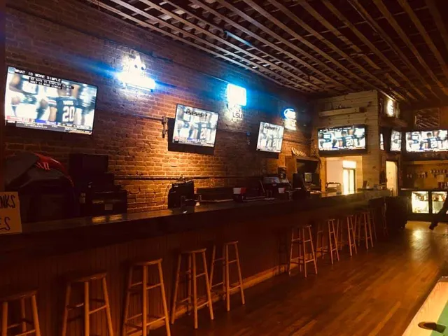 Central Avenue Sports Bar