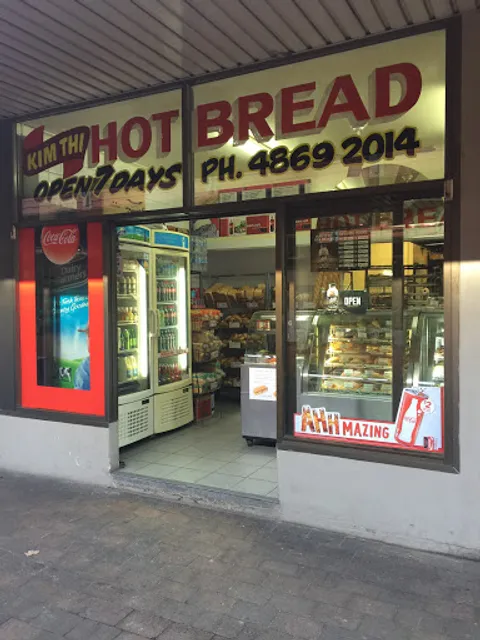 Kim Thi Hot Bread
