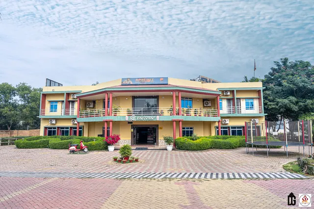 Shree Parivaar Hotel and Resort