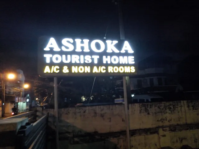 SPOT ON Ashoka Tourist Home
