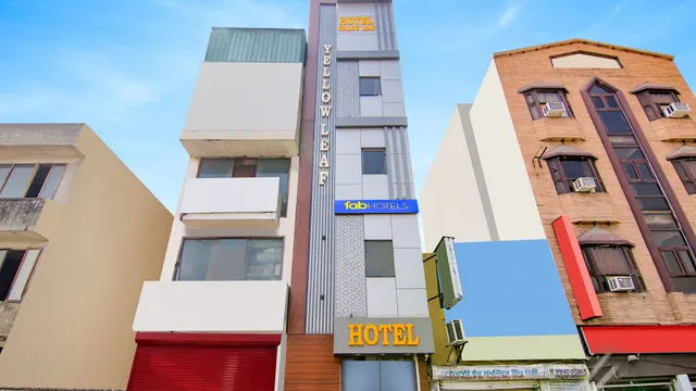 FabHotel Yellow Leaf - Hotel in ISBT Ludhiana, Ludhiana