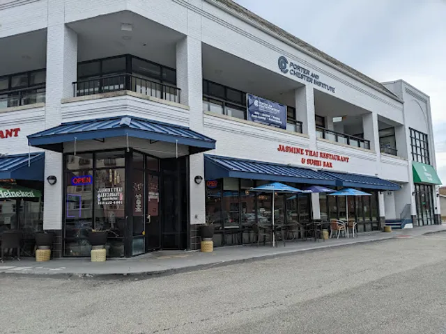 Jasmine Thai Restaurant & Sushi Bar