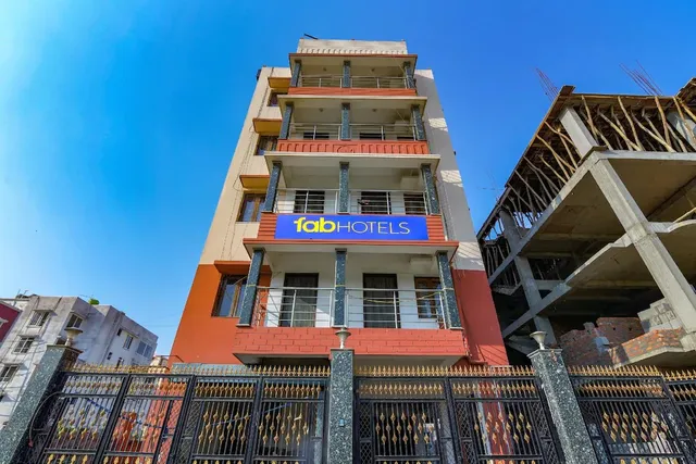FabExpress Premium - Hotel in Newtown, Kolkata