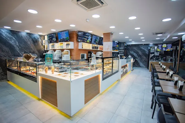 Bacio Nero - Stazione Centrale