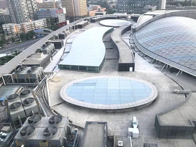 Jiangtai Binhe Park （West Gate）