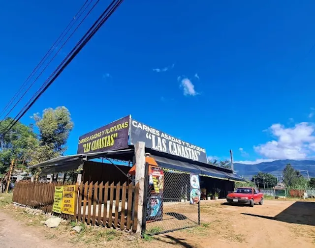 Carnes asadas las canastas sucursal Yatareni