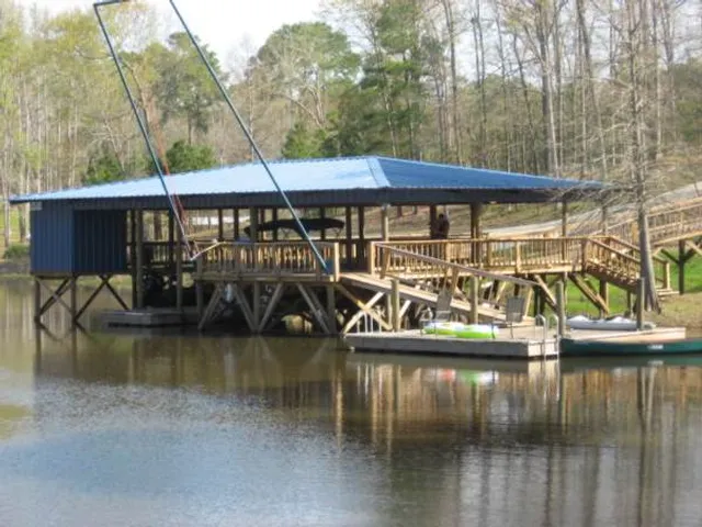Green Acres Fishing Lodge and Bed & Breakfast