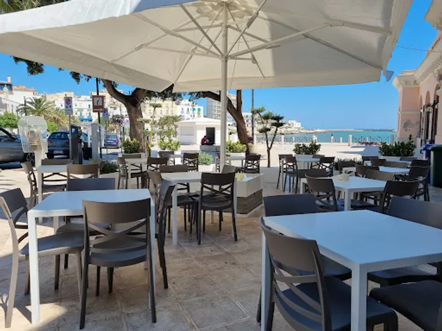 Al Vaporetto Antipasteria Troccoleria di Mare