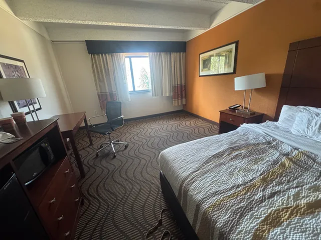 Mountain Valley Inn & Suites