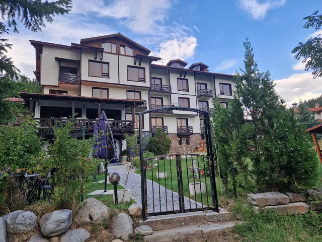 Семеен хотел "Света Марина"