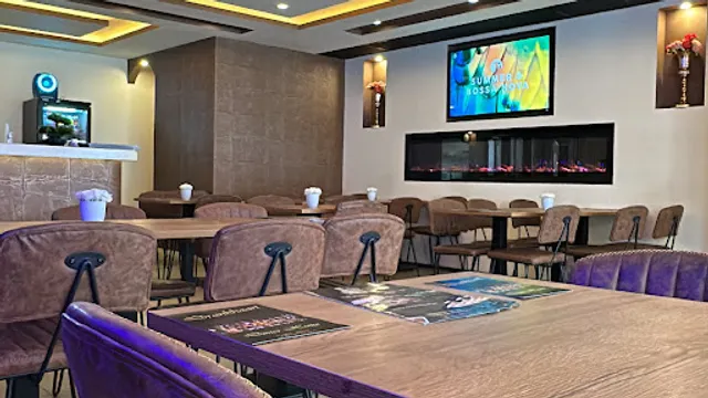 Döner Home Burgum | Grillroom • Pizzeria 𝘌𝘴𝘵. 𝟤𝟢𝟣𝟧