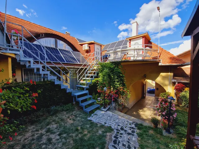 Óvár 12 Vendégház