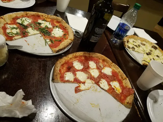 Pizaro's Pizza Napoletana I