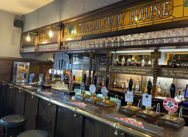 HALFWAY HOUSE Birkenshaw