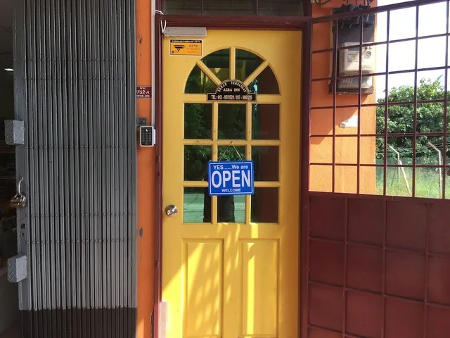 SPOT ON 89857 Azra Inn (rumah Tumpangan)