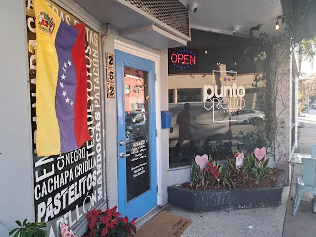 PUNTO CRIOLLO