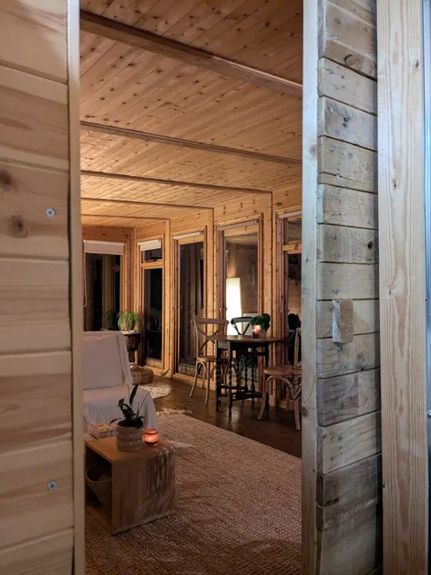 Tree Space bespoke Retreat, Surrey