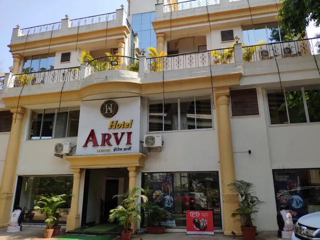 OYO 9806 Hotel Arvi