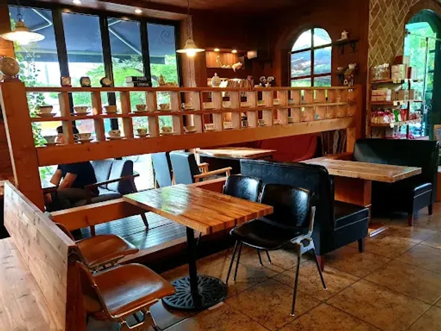 커피플라워 - 경상국립대점