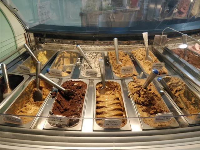 Dulce D Leche Gelato Cafe
