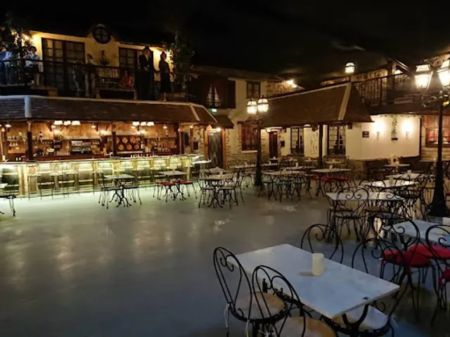 Bar à Thèmes - Le Village