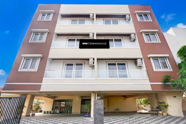 Townhouse Hotel Metro