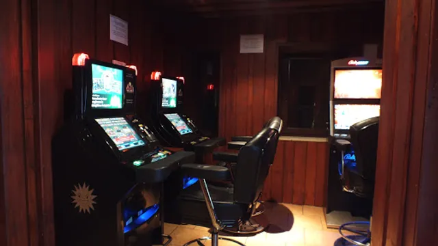 Holzwurm Cafe-Bistro Pilsbar