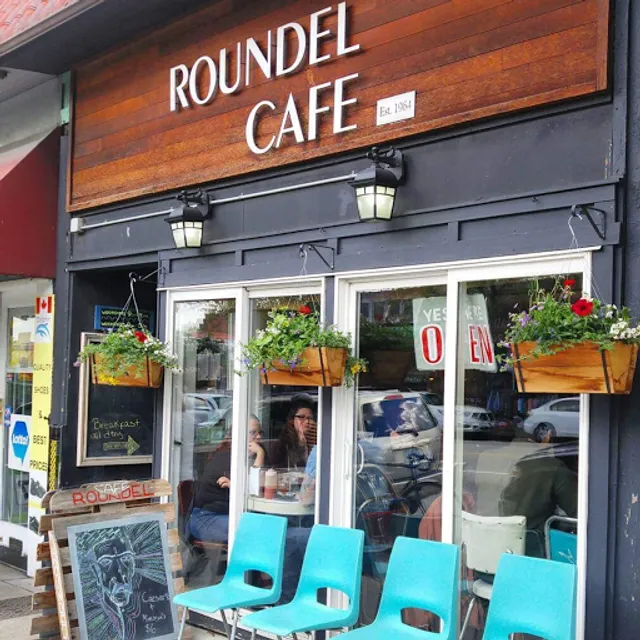 Roundel Restaurant & Bar