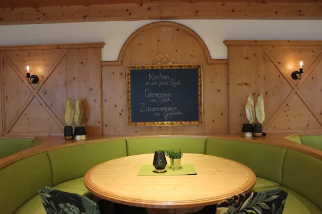 Hier & Jetzt - Restaurant und Lounge im Kakadu