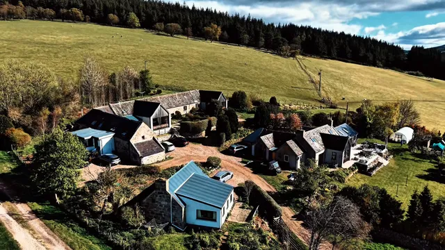 Easter Corrie Holiday Cottages